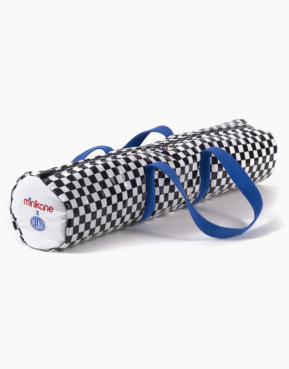 Minikane X Delage – Sac à poussette Racing Damier noir/blanc, sangles bleues