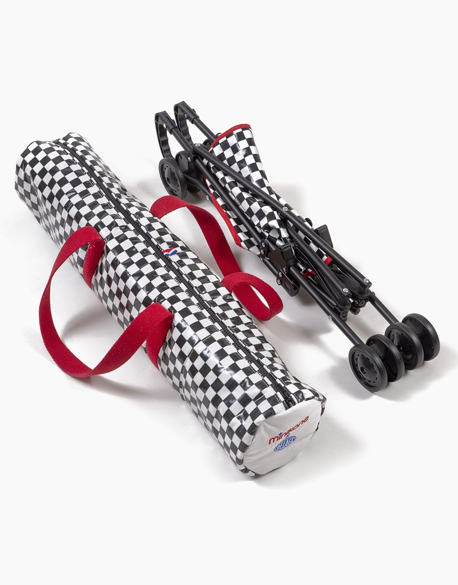 Minikane X Delage – Sac à poussette Racing Damier noir/blanc, sangles rouges