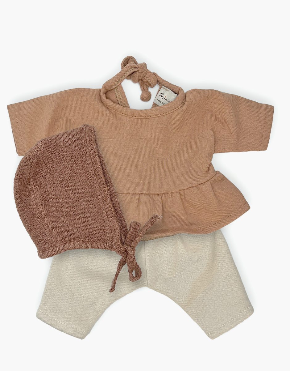 *Babies – Ensemble recomposé avec top Ophélia en jersey cassonade, legging en molleton lin et béguin en tricot caramel chiné