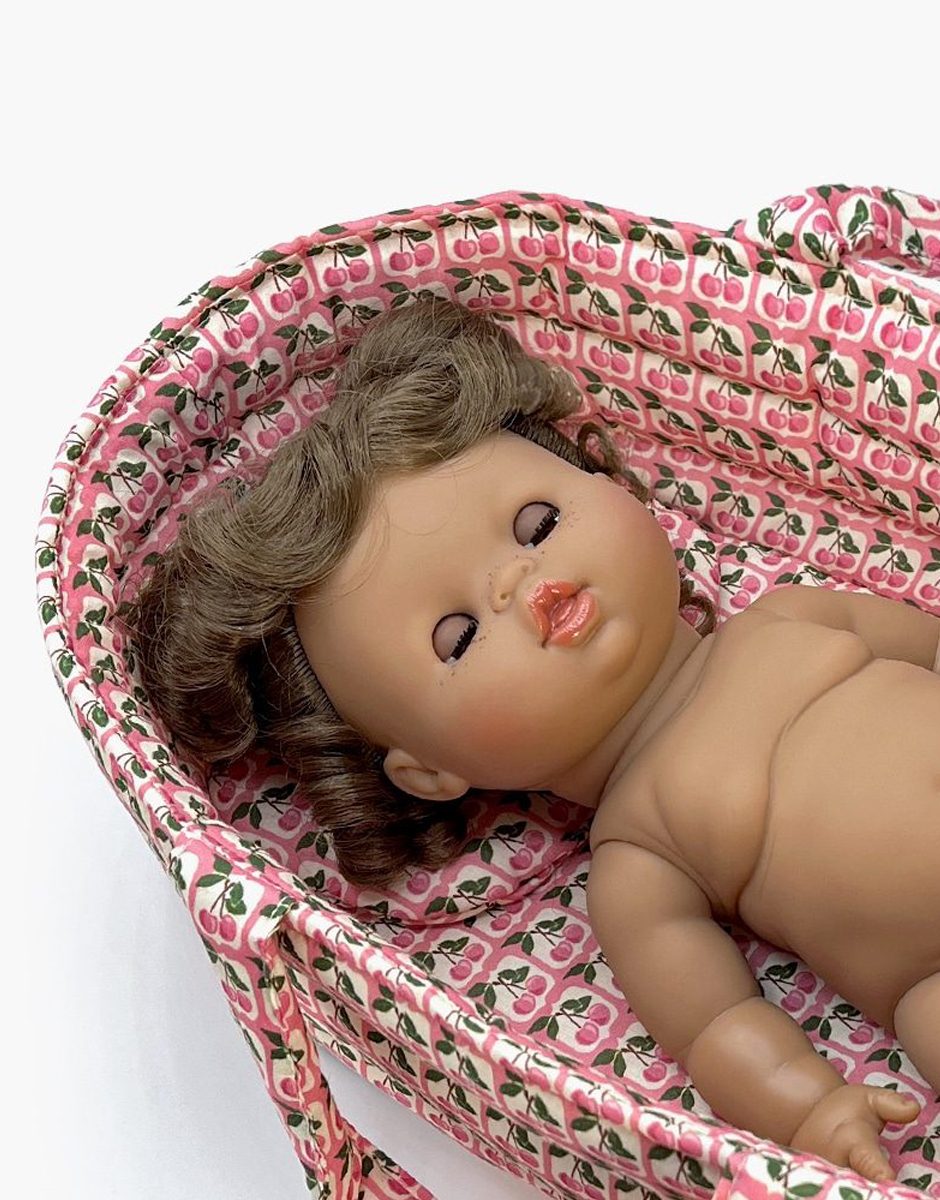 Madeleine, poupée Gordis 34cm aux yeux dormeurs