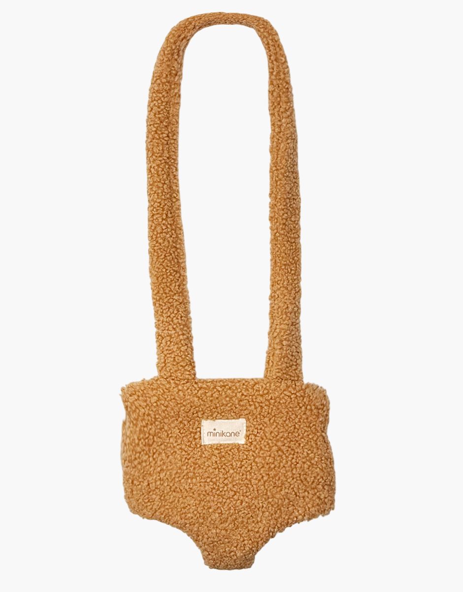 Porte poupée en bouclette camel