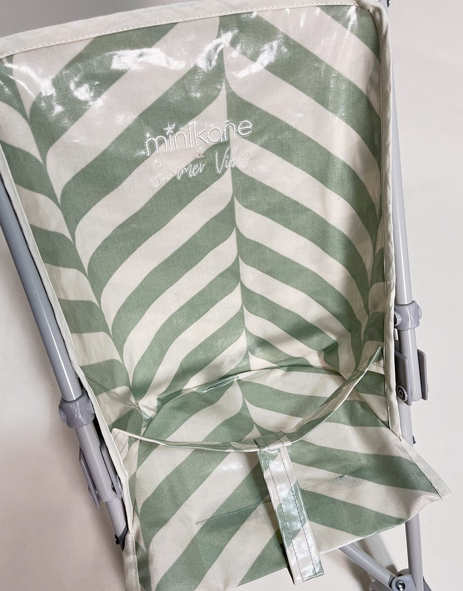 *Poussette poupée avec assise en coton enduit Stripes vert de gris