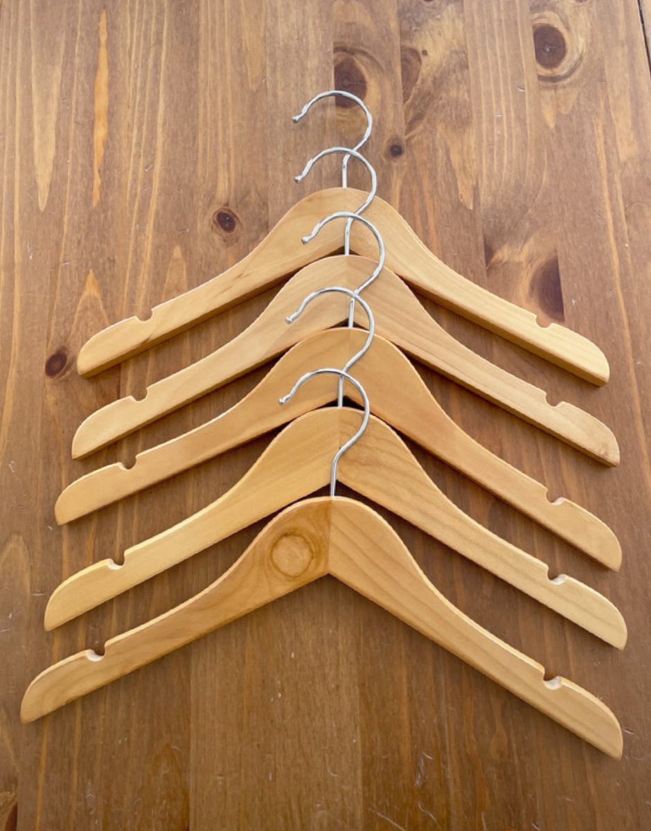 *Lot de 5 cintres en bois pour vêtements enfants