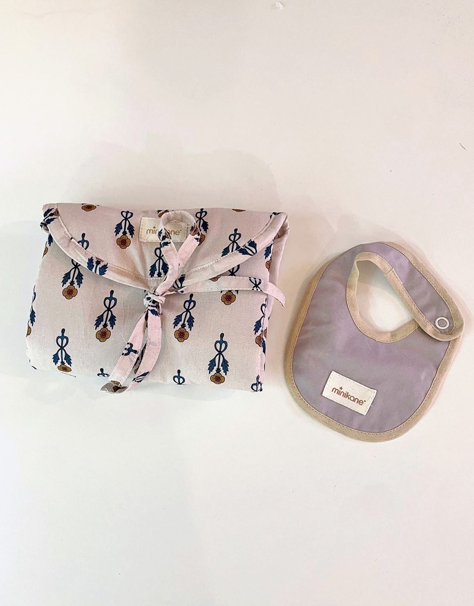 *Lot d'accessoires GORDIS avec matelas à langer nomade Noé en coton Fleurs nordiques