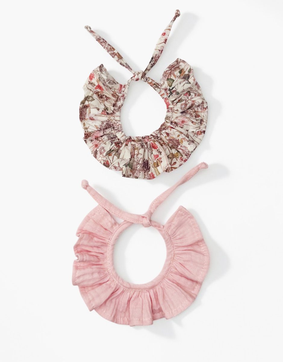 Lot de 2 collerettes gaze de coton fraise / Liberty Nénuphar pour poupées Minikane