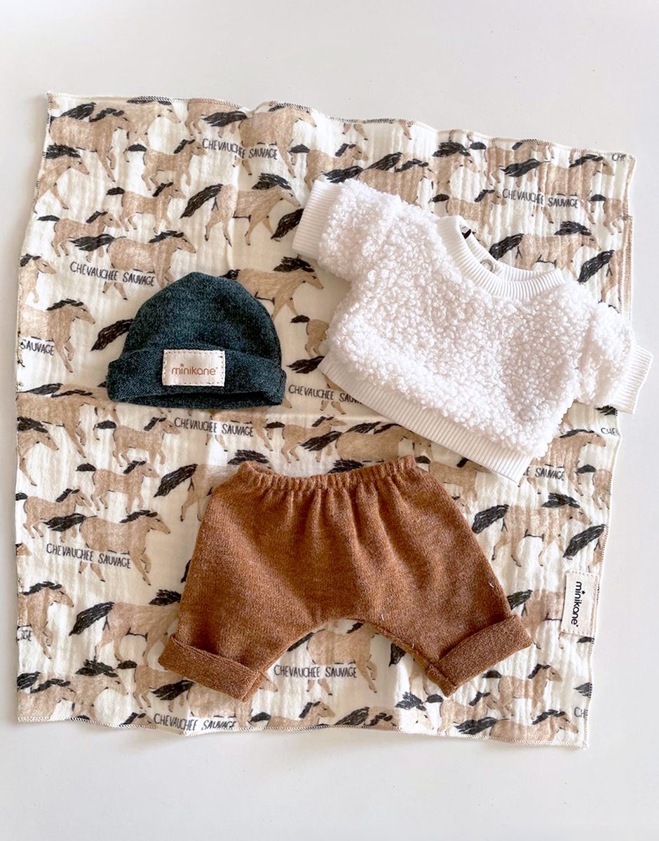 *Lot de vêtements BABIES avec lange en gaze de coton Chevauchée sauvage