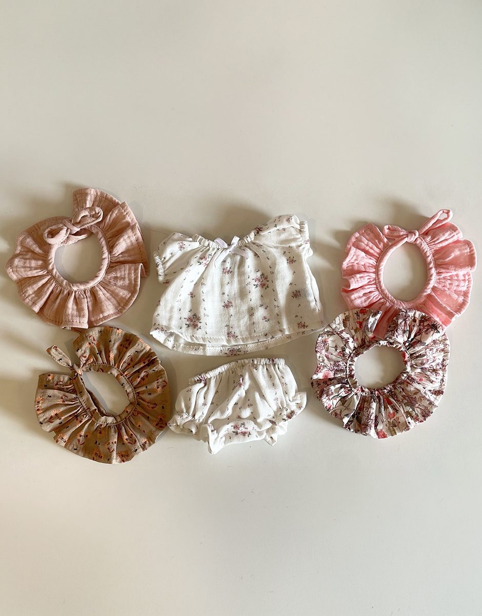 *ECO - Lot de vêtements Collerettes & Fleurs