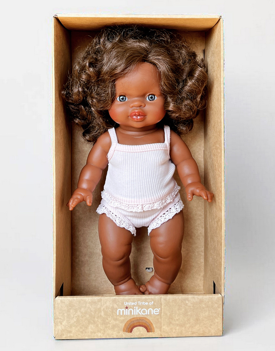 Charlie, poupée Gordis 34cm habillée en dessous rose pastel vendue avec sa boîte