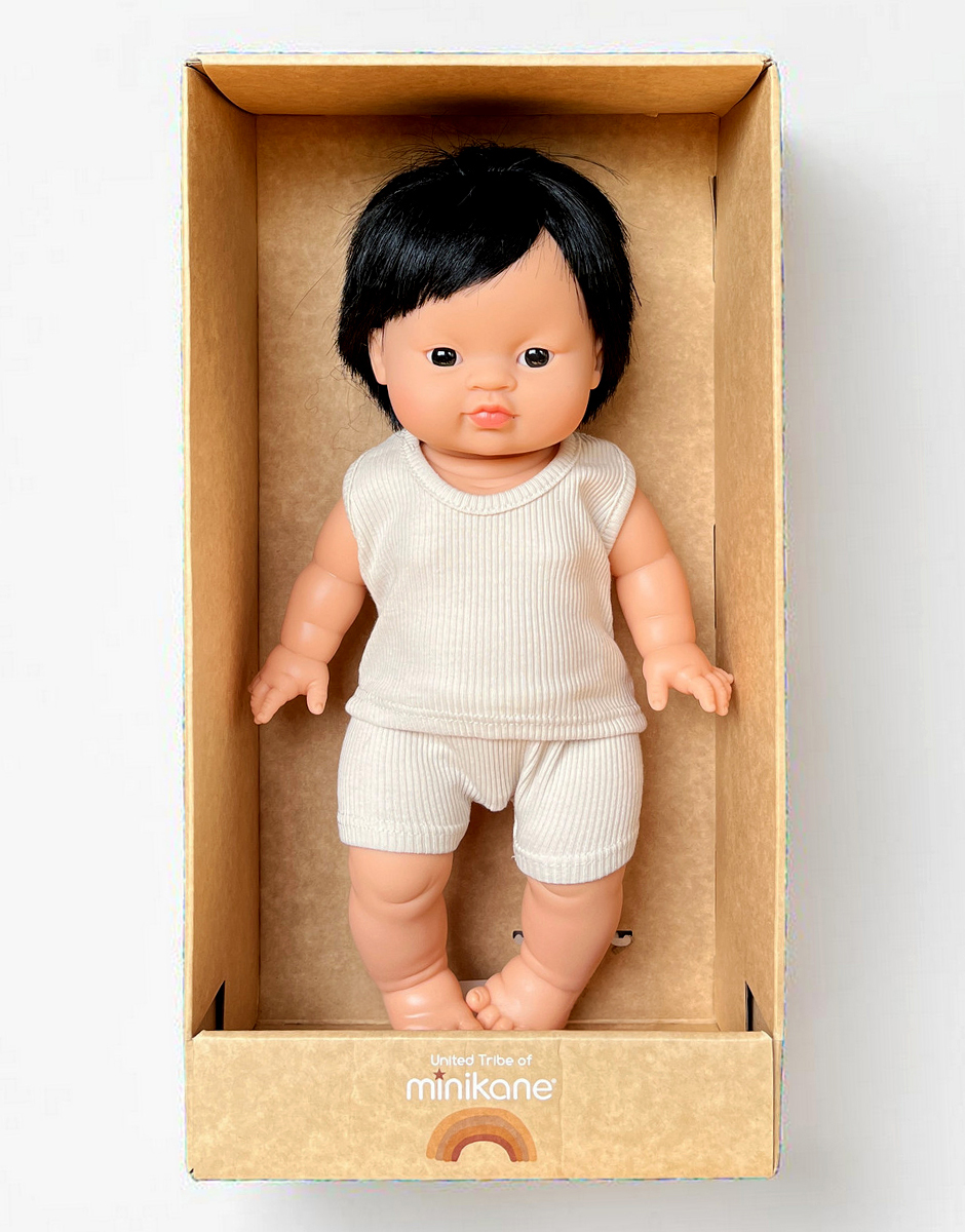 Jude, poupon Gordis 34cm habillé en dessous lin vendu avec sa boîte