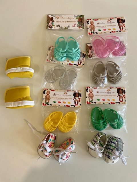 *Lot de 6 paires de sandales, 2 paires de Komvers et 1 paire de bottes pour GORDIS