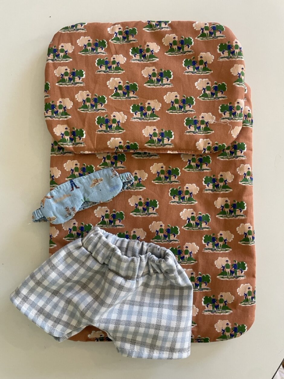 *Lot de vêtements GORDIS avec matelas 28cm et oreiller en coton Conversations