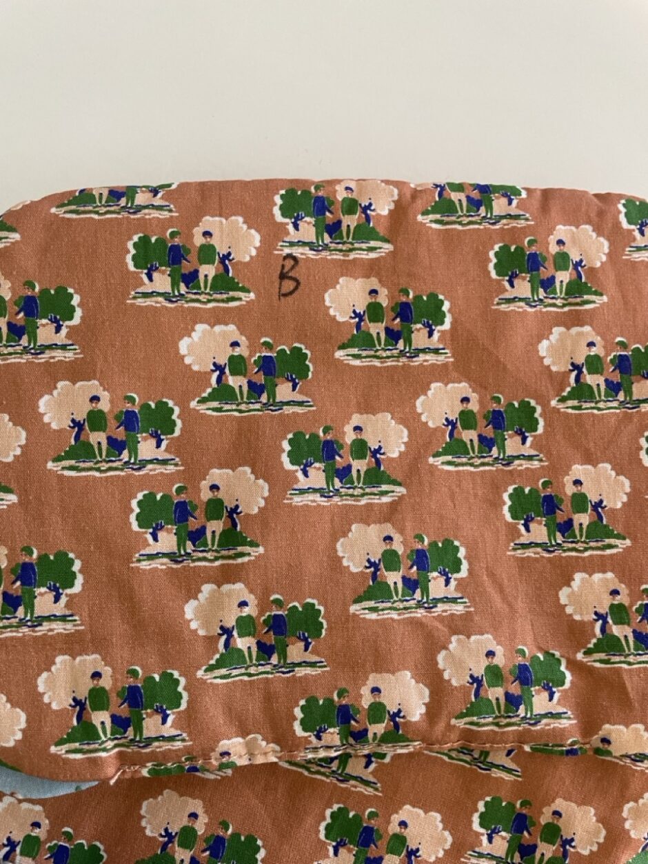 *Lot de vêtements GORDIS avec matelas 28cm et oreiller en coton Conversations