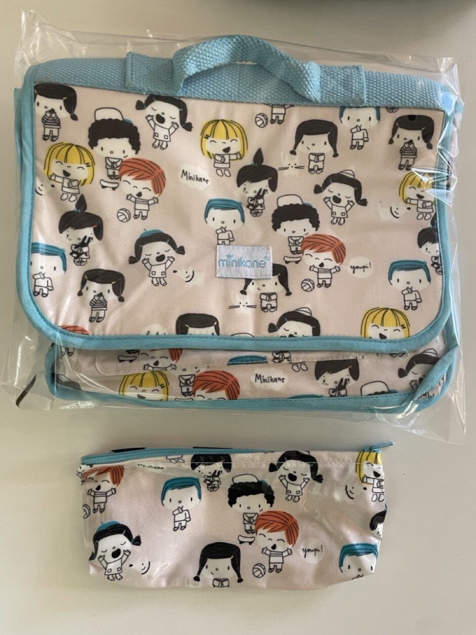 *Cartable de maternelle 28x24cm en coton enduit Kids et sa trousse assortie