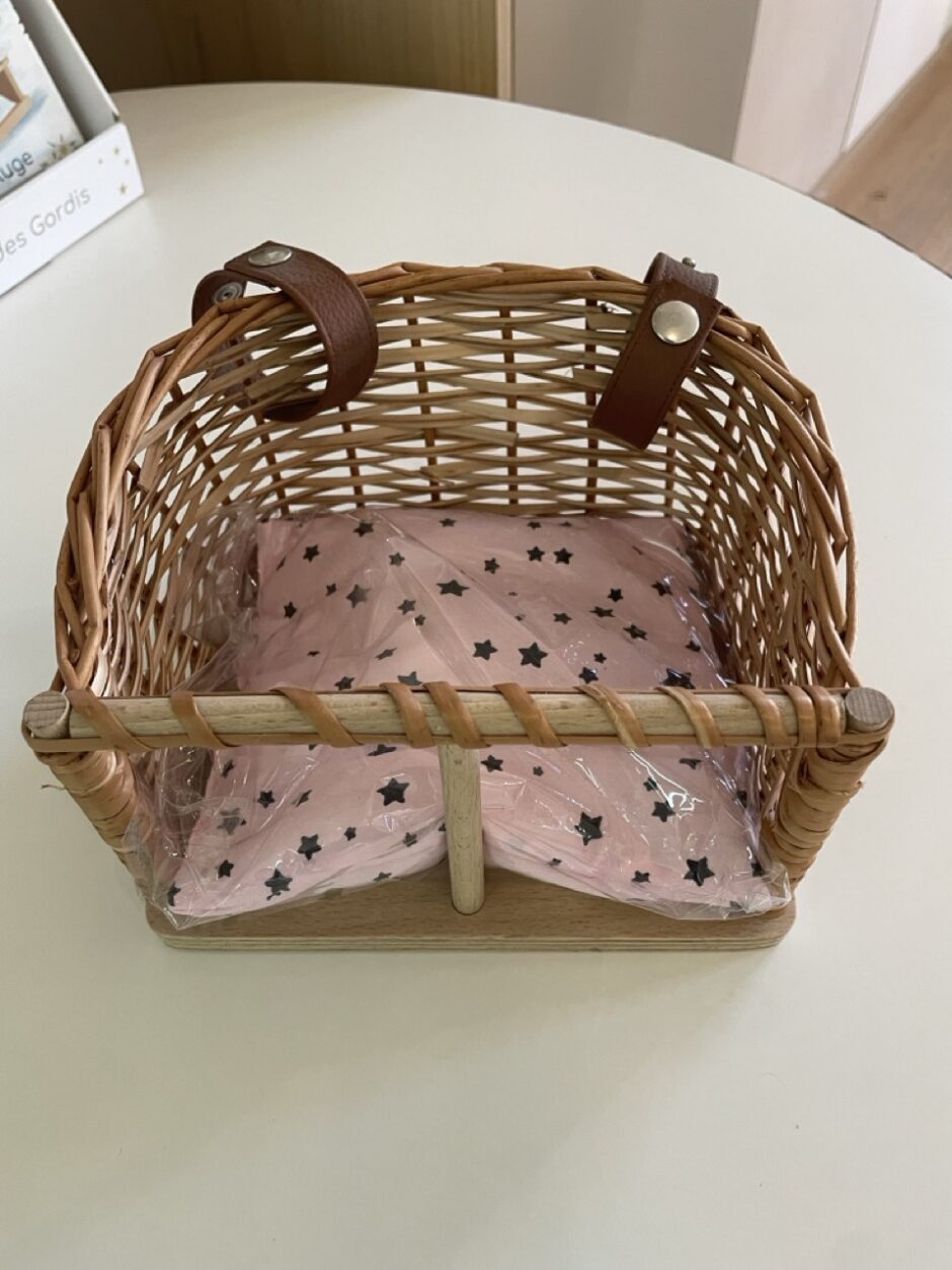 *Siège de table en osier pour poupées GORDIS 34cm avec fond en coton Étoiles