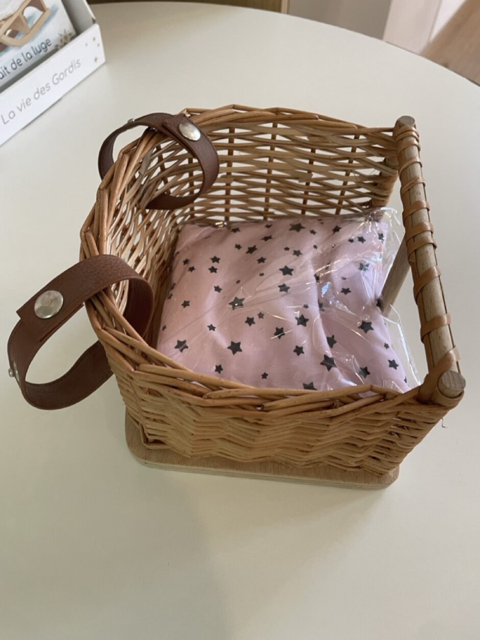 *Siège de table en osier pour poupées GORDIS 34cm avec fond en coton Étoiles