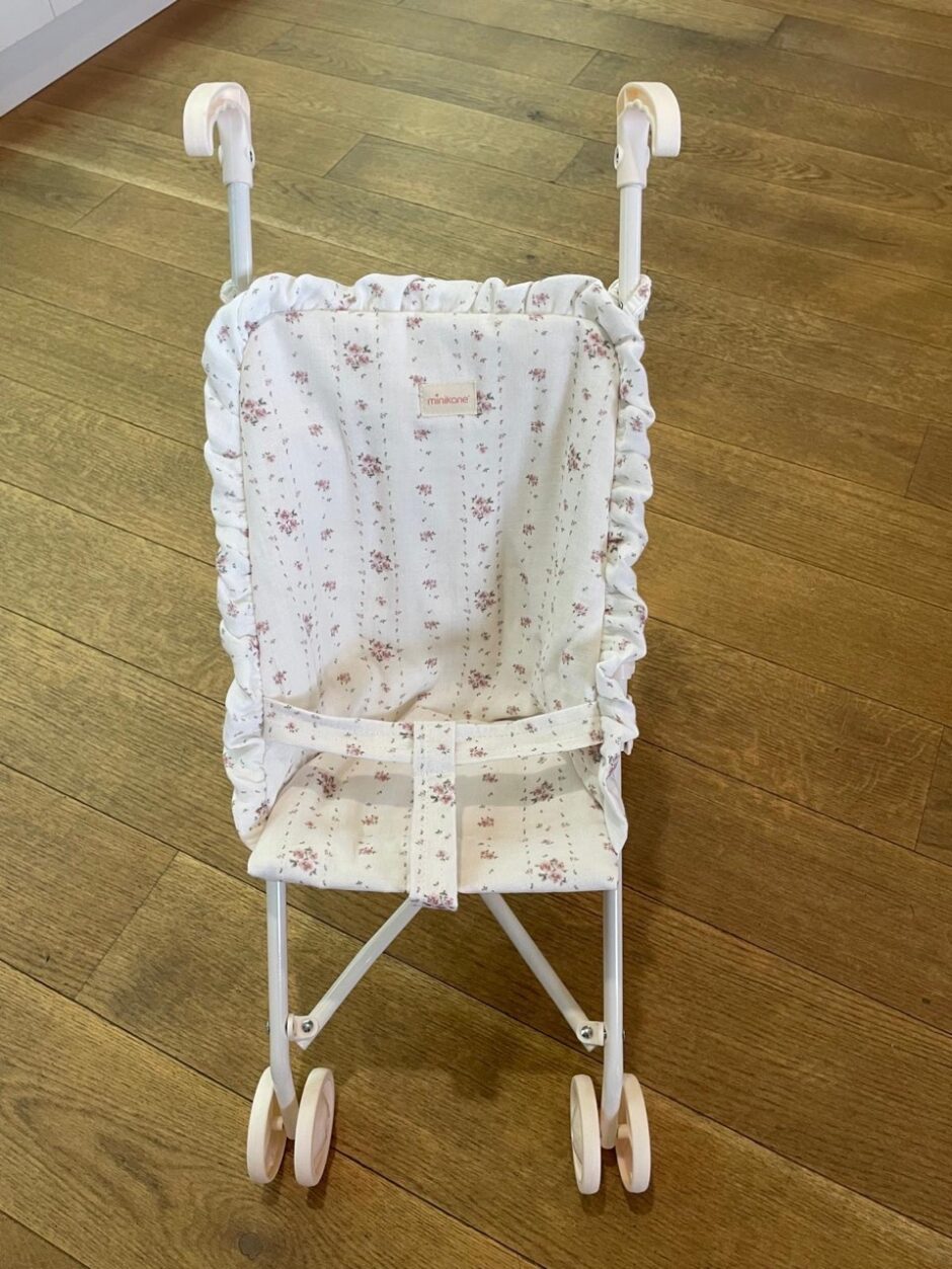 *Poussette poupée avec assise à volants Minikane X Natalys sur châssis crème