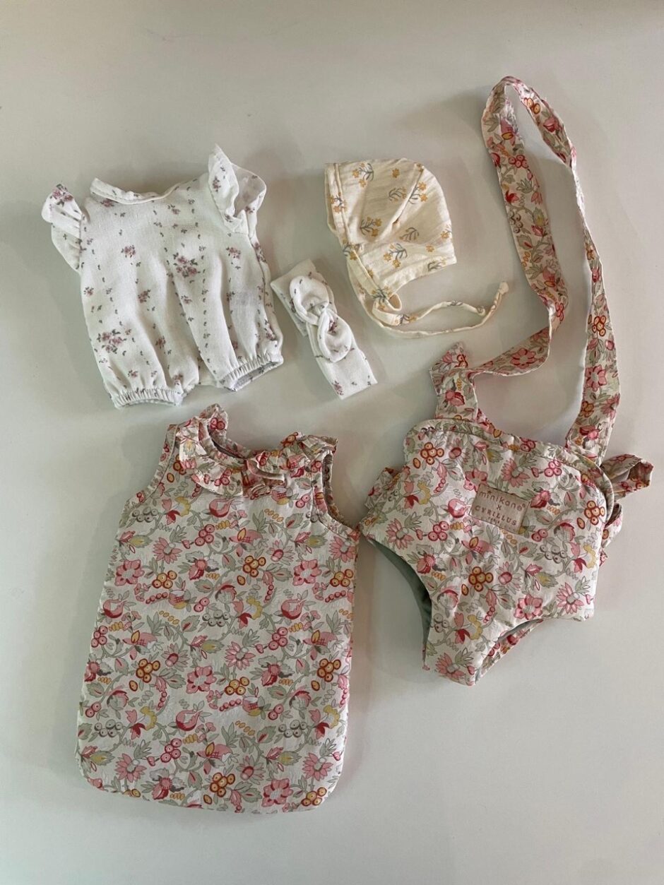 *Lot de vêtements et accessoires BABIES Minikane X Cyrillus / Natalys