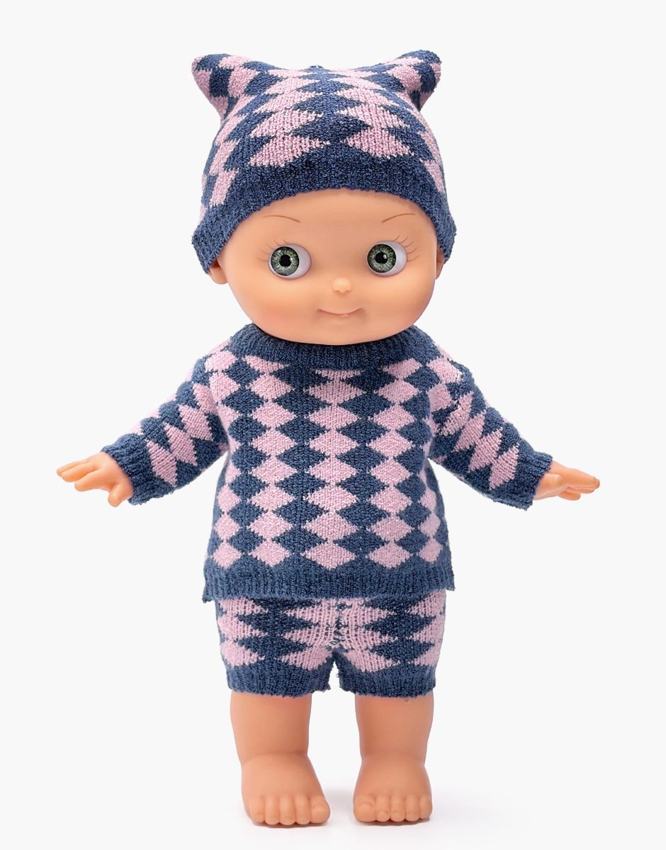 Zébulon en hiver et son ensemble en tricot losanges rose / bleu marine